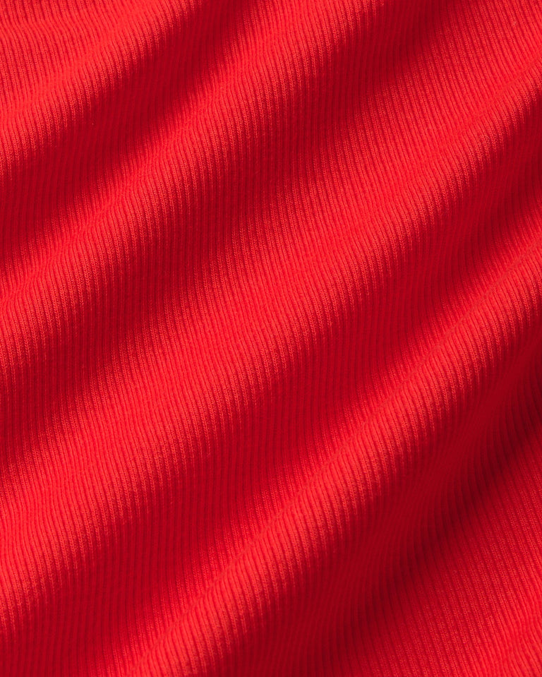Top rojo Faye sostenible-silueta-2