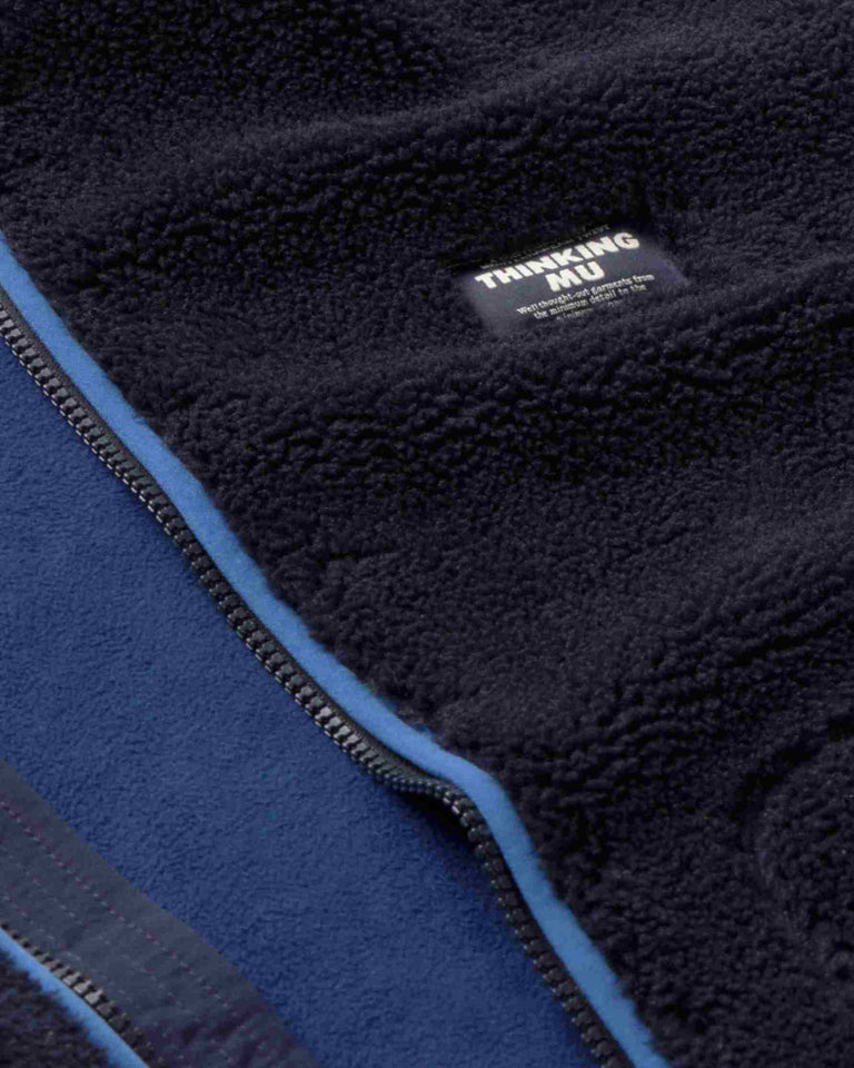 Chaleco borreguito azul Troy sostenible silueta - 2