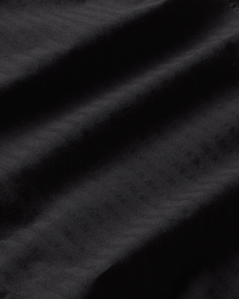 Pantalón negro seersucker Luc sostenible- silueta 2