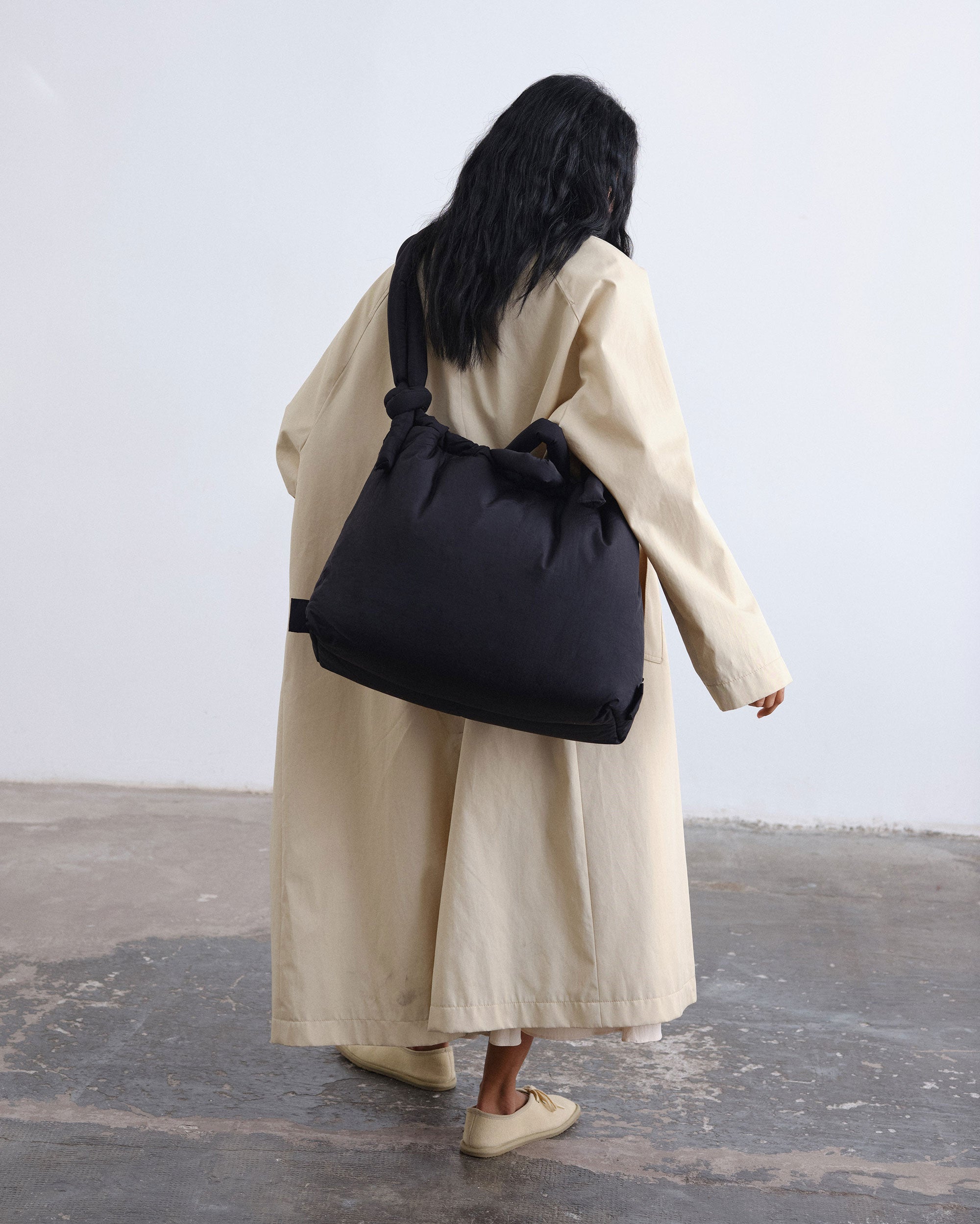 【LARGE size】OLEND THE LARGE ONA BLACK Black Large Ona soft bag – THINKING MU APAC