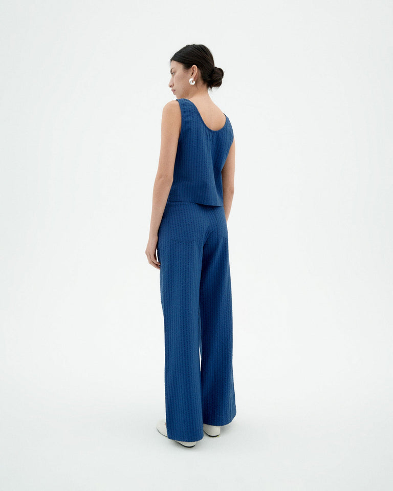 Pantalón azul seersucker Manolita sostenible-4