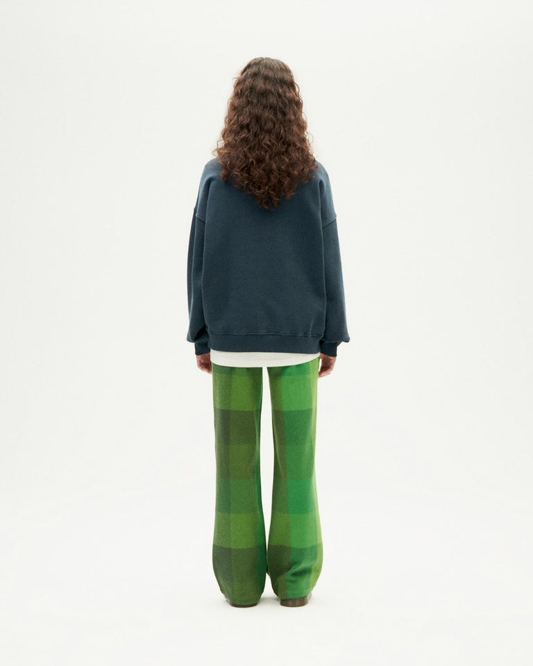 Sudadera grafito Thinking Jimena sostenible-4