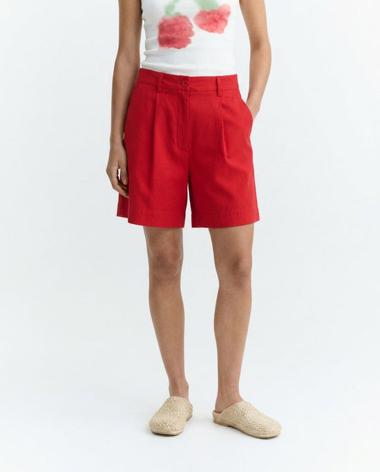 Red pleated bermuda shorts Lia