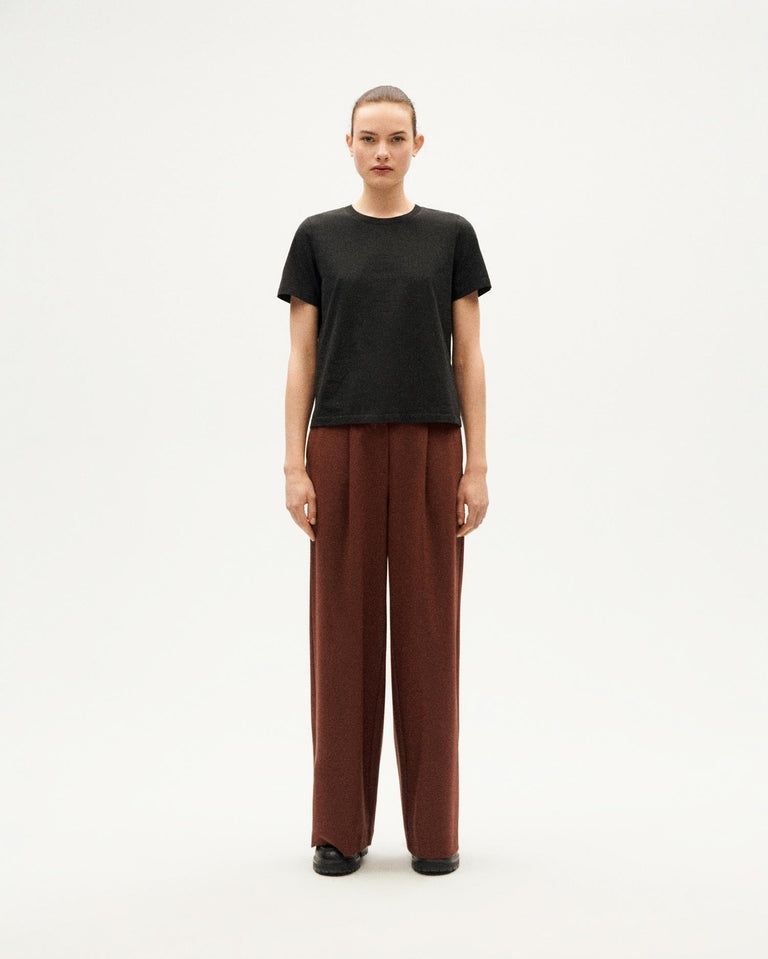 Camiseta negra Ida sostenible-2