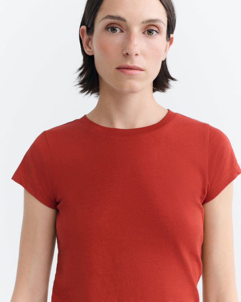 Camiseta slim roja Mirna sostenible - 3
