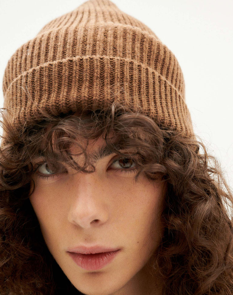 Gorro marrón lana Amor Beanie sostenible-1